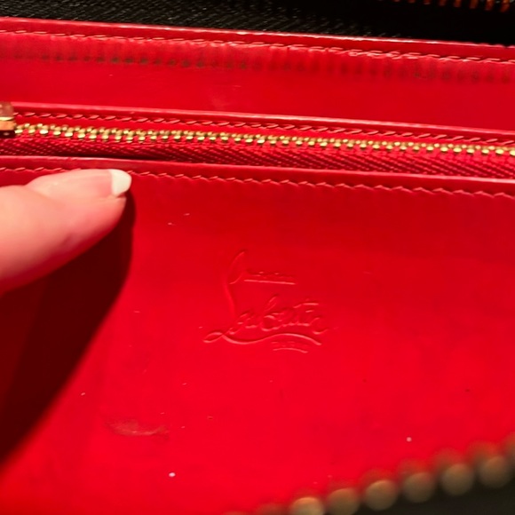 Christian Louboutin Panettone Spike Leather Zippy Around Wallet retails $750 - Picture 15 of 16